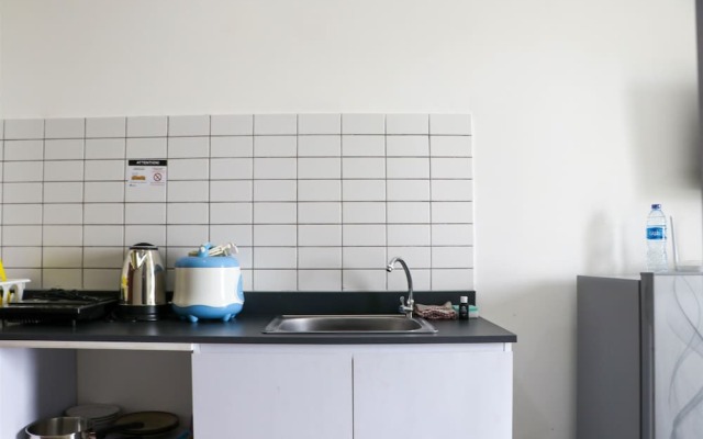 Cozy And Comfort Stay Studio Sayana Bekasi Apartment