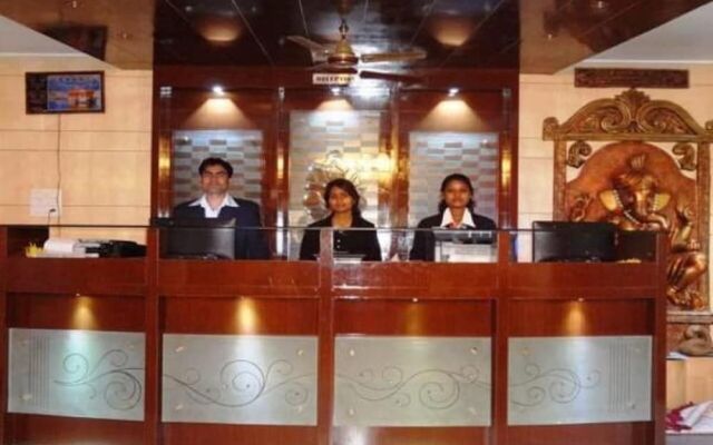 Hotel Vinayak Palace