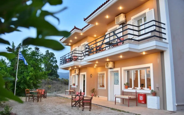 Anemomylos Apartments