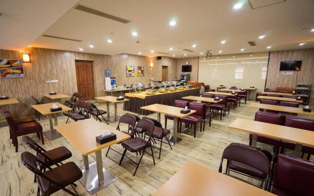 Home Inn Yubai Yun (Shanghai East China Normal University Minhang Wuxu Branch)