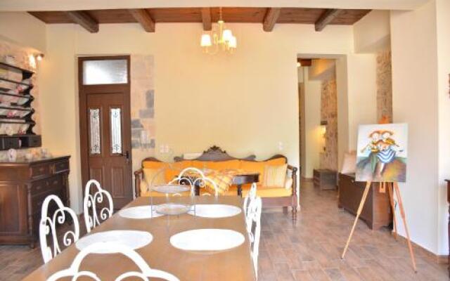 Luxury Suites in Panormo