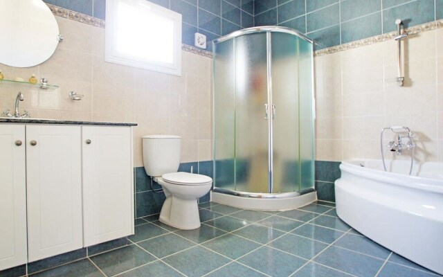 Margot Paralimni in Paralimni