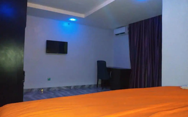 White Court View Hotel