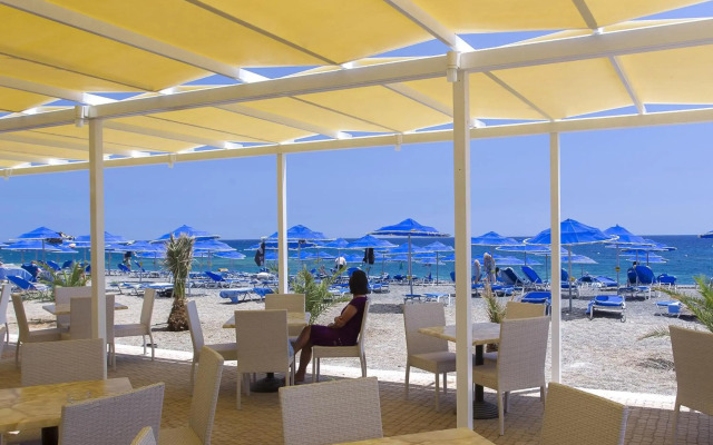 Mare Blue Hotel