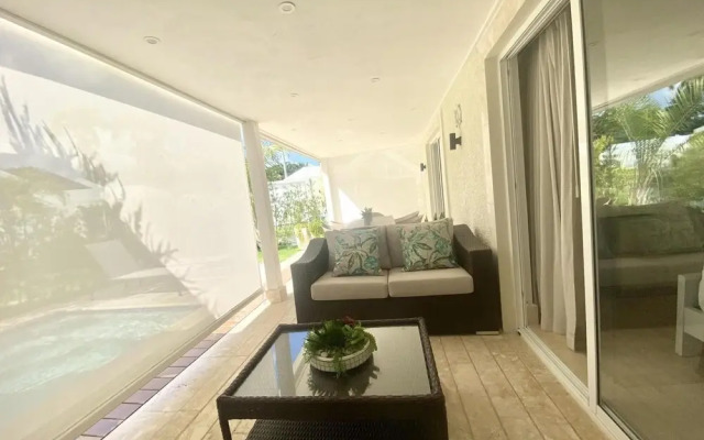 Fabulous Villa in Green One M02