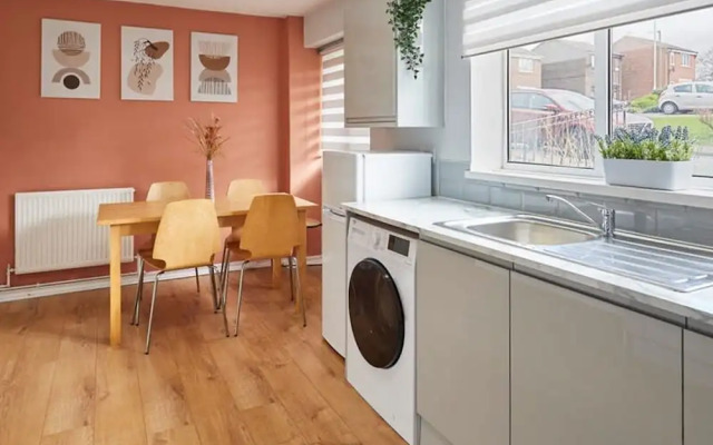 Host Stay Bartlemere House