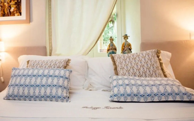 Palazzo Taranto Luxury Rooms