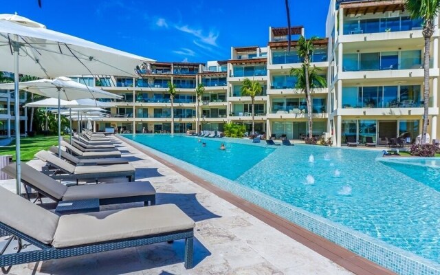 Elements Penthouse 24 3 Bedroom Condo by RedAwning