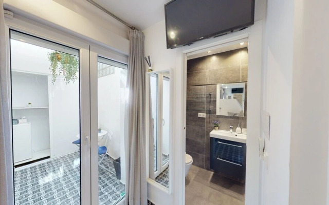 RoomBoutique32