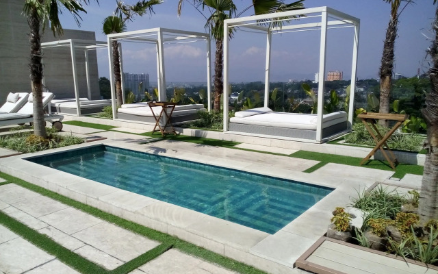 Art Deco Luxury Hotel & Residence