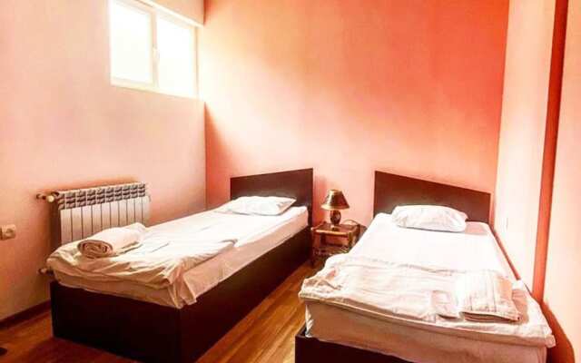 Domino Yerevan Hostel & Tours