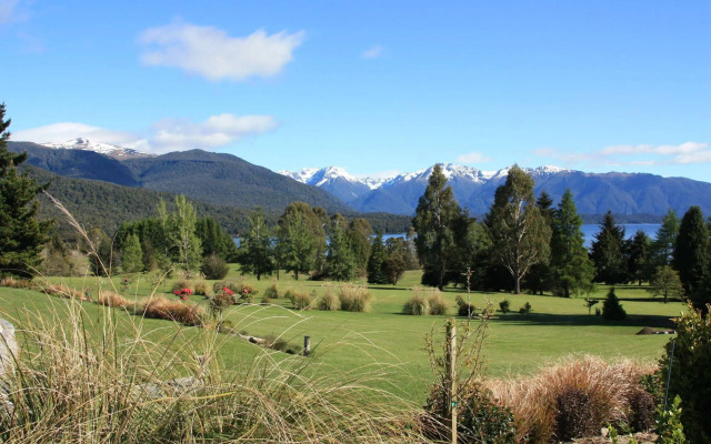 Dock Bay Lodge