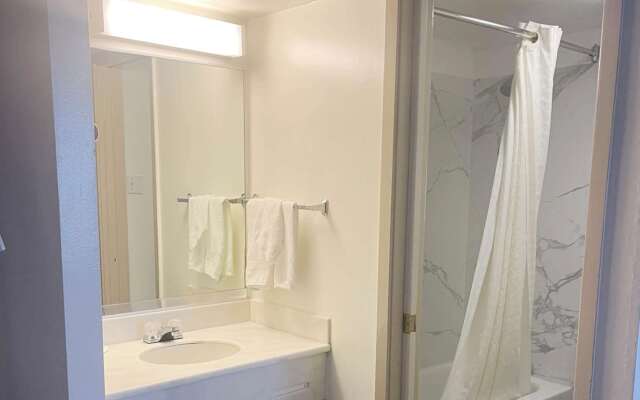 Travelodge by Wyndham San Francisco Airport North