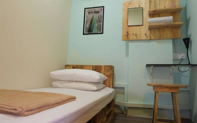 Seven Nite Inn - Hostel