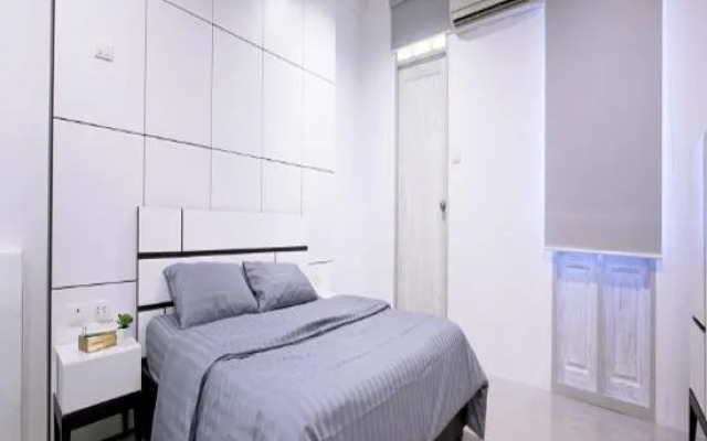 Number 4 Apartment