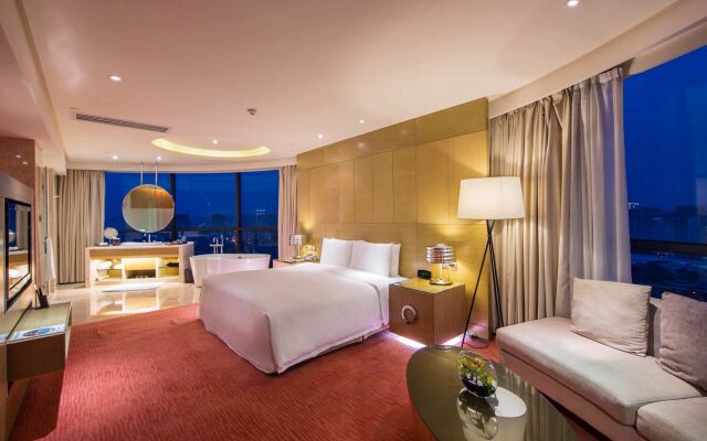 Renaissance Chengdu Hotel