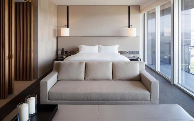 Hotel Realm