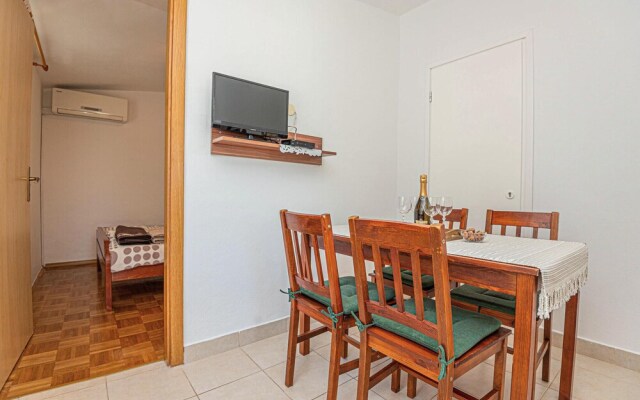 Amazing Apartment in Brodarica With Wifi and 1 Bedrooms
