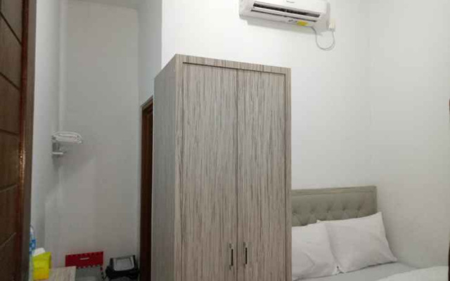 Hotel Mama Syariah at Ruko Kutajaya