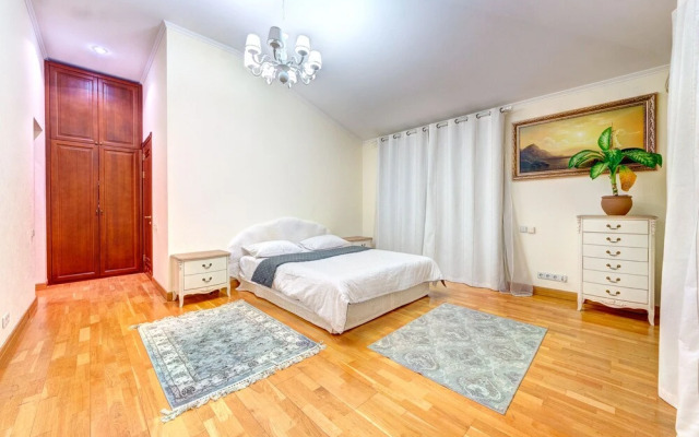 LUX Apartments Shelkovichnaya