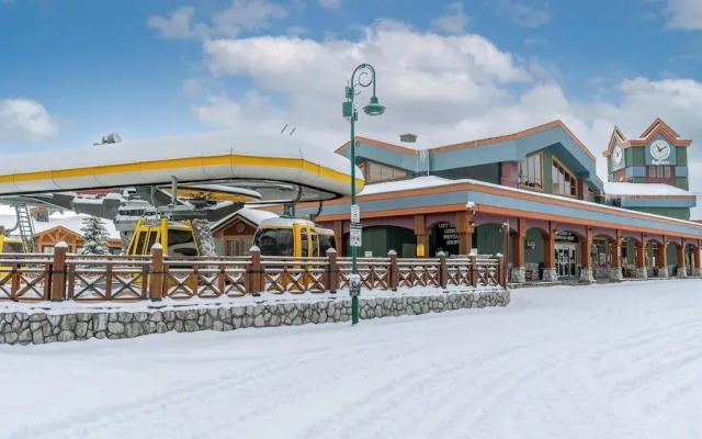 Southpoint 25 Two Bdrm Ski In Out HotTub