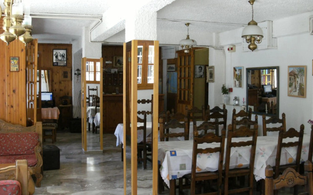 Katerina Hotel