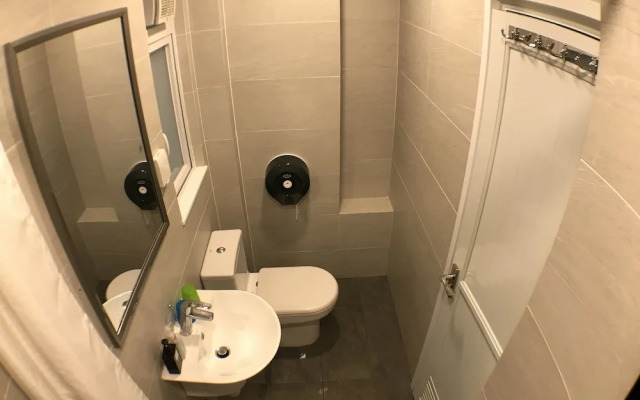 Tong Luo Wan Hostel