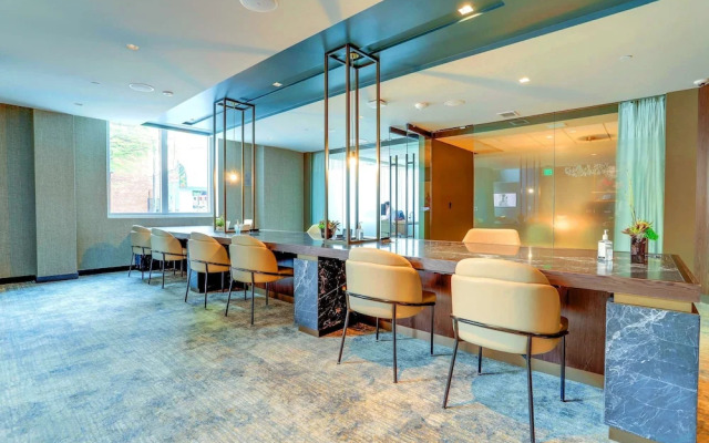 Prime Metro Proximity Condo at Clarendon