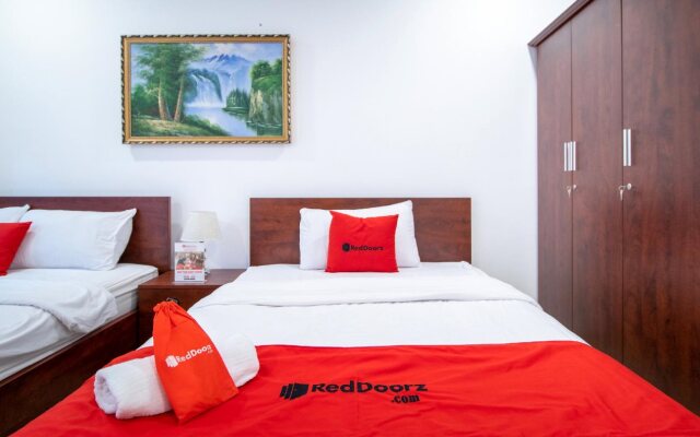 Reddoorz @ Le Van Sy Street