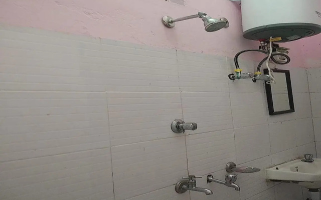 Ashish Bed & Breakfast by StayApart