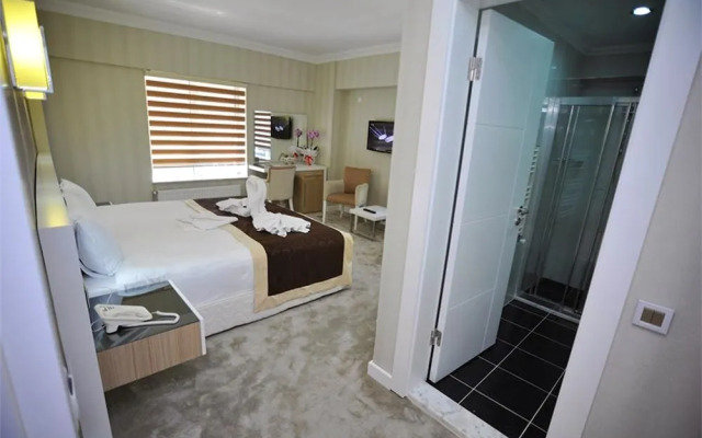 Kast Mahall Hotel