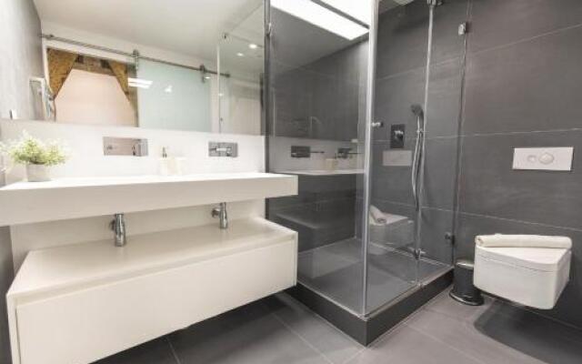 Feels Like Home Santa Marta Portuguese Flat