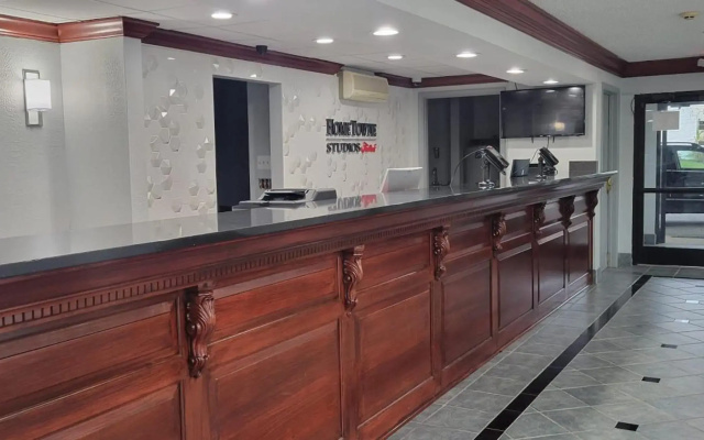 HomeTowne Studios By Red Roof Egg Harbor–Atlantic City Airport
