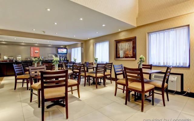 Comfort Inn East