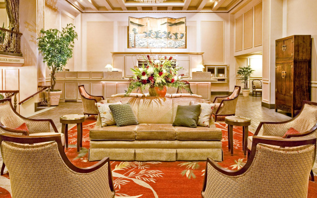 Mayflower Park Hotel