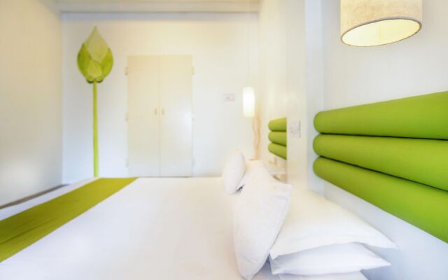 Itsy Hotels Red Lotus Heritage, Promenade Beach