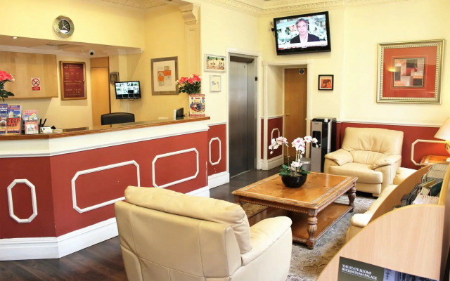 Hyde Park Radnor Hotel