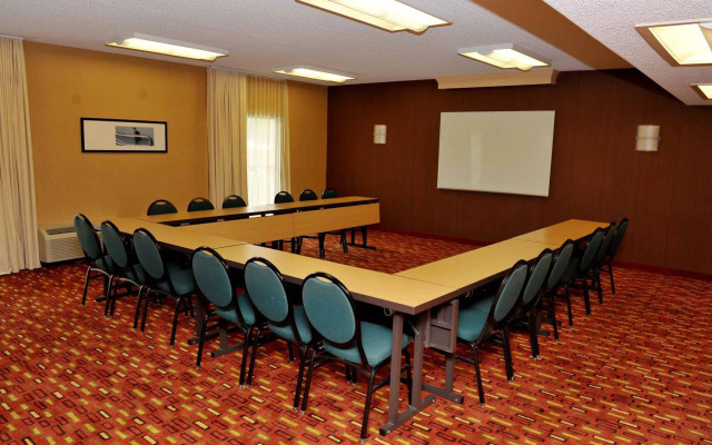 Courtyard by Marriott Dallas-Fort Worth/Bedford