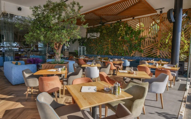 Luxury Hotel Riva - Budva