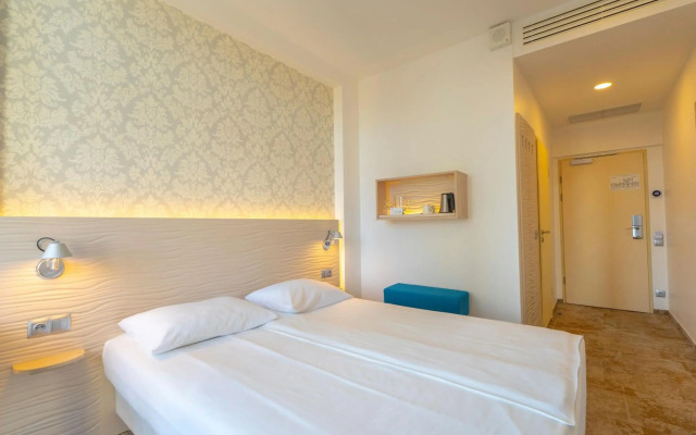 Metropol Hotel