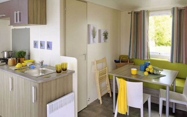 Holiday Home Le Mediterranée - AGL254