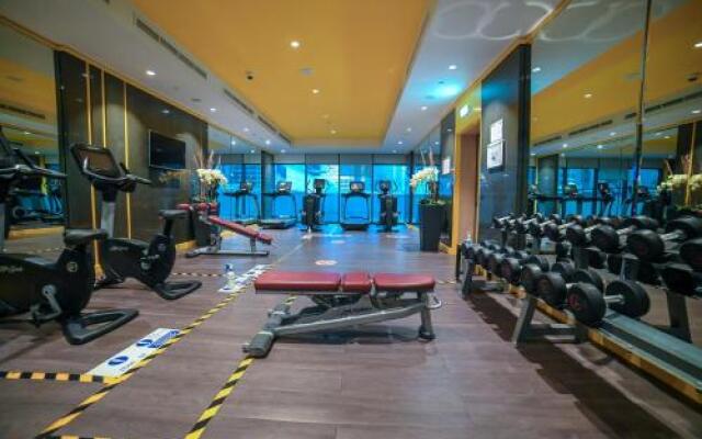 Luton Vacation Homes - Damac Maison Studio, Canal View