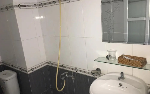 SPOT ON 1050 Hien Mai Hotel