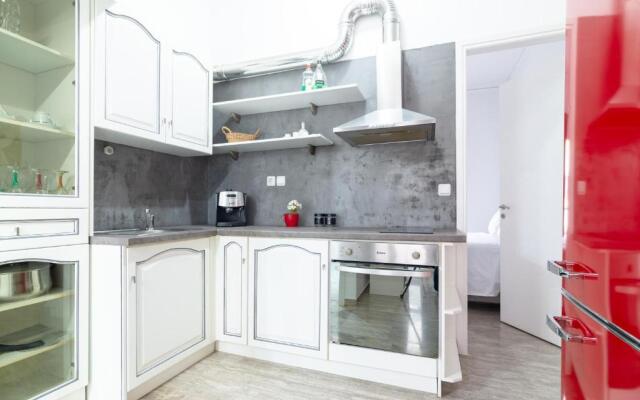 Evangeline City Center Apartment AC/WiFi