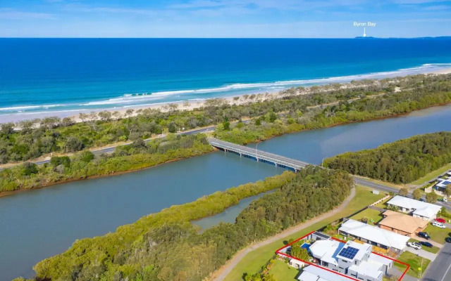 The Doggy Beach House at Pottsville