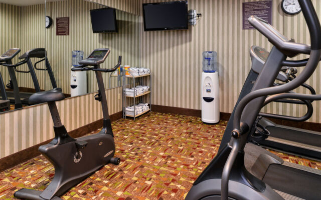 Holiday Inn Express Hotel & Suites Southfield - Detroit