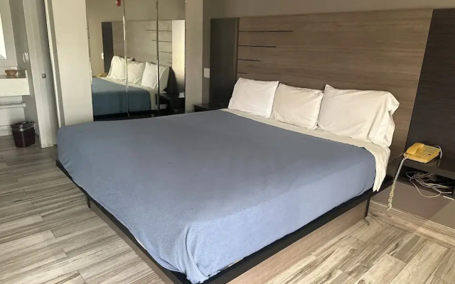 Blue Diamond Inn