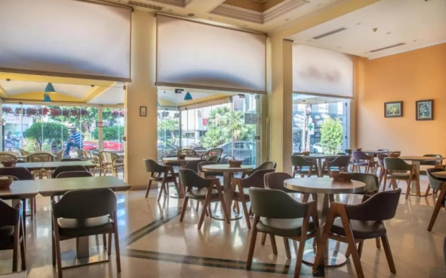 Madisson Hotel
