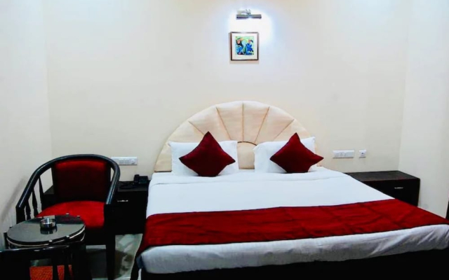 Goroomgo Pradeep Palace Gorakhpur