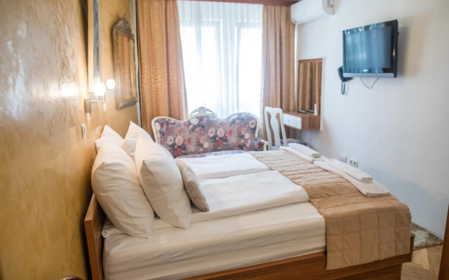 Hotel Herc